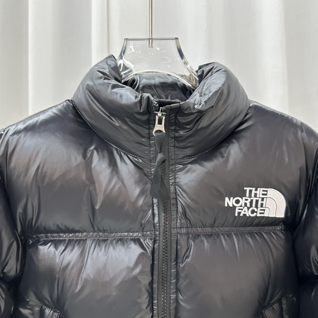 The North Face Nuptse Short Down Jacket NF0A5GGE0LA